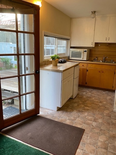 595 Kings Ave in Morro Bay, CA - Building Photo