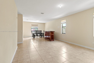 155 Northwest Dr in Miami, FL - Building Photo - Building Photo