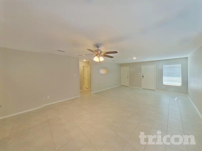 116 Cornstalk Ln in Princeton, TX - Foto de edificio - Building Photo