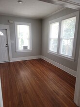 Room in House on Holloway St in Durham, NC - Building Photo - Building Photo