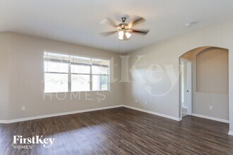 1144 Emerald Hill Way in Valrico, FL - Foto de edificio - Building Photo