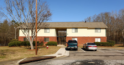 Edisto Plaza Apartments in Johnston, SC - Building Photo - Building Photo