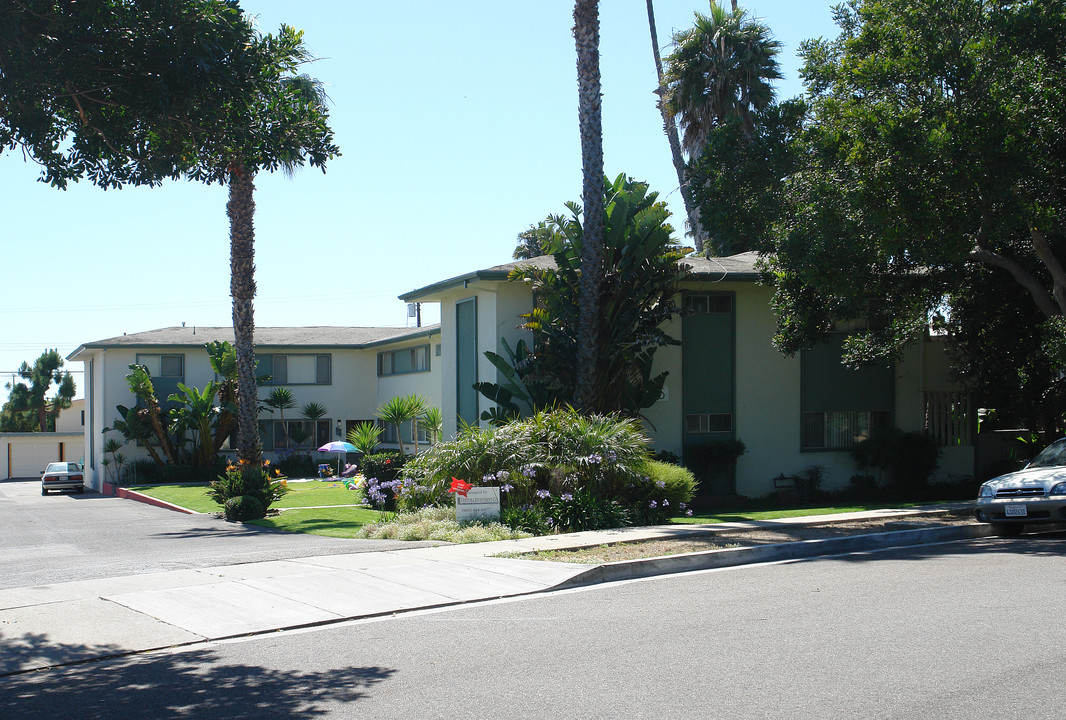 85 Baylor Dr, Ventura, CA, 93003 in Ventura, CA - Foto de edificio