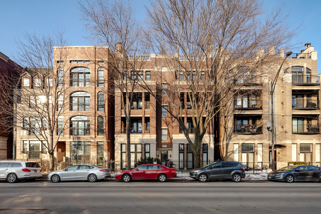 3346 N Southport Ave in Chicago, IL - Building Photo