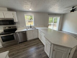 865 Vista Ave SE in Salem, OR - Building Photo - Building Photo
