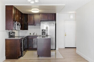 3001 SW 2nd St in Miami, FL - Building Photo - Building Photo