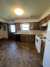 423-427 W Elk St in Carthage, MO - Building Photo - Building Photo