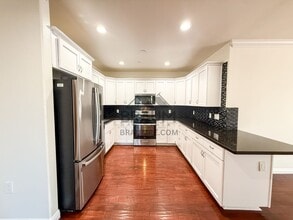 332 S Virgil Ave in Los Angeles, CA - Building Photo - Building Photo