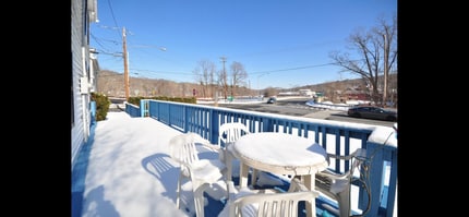 54 Bridge St, Unit #54 2nd floor west in Collinsville, CT - Building Photo - Building Photo
