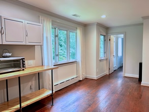 10217 Cedar Pond Dr in Vienna, VA - Building Photo - Building Photo