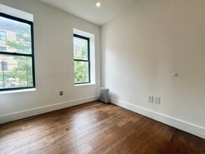 121 La Salle St in New York, NY - Building Photo - Building Photo