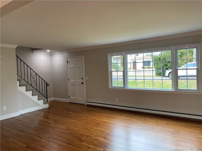 138 Millport Ave in New Canaan, CT - Building Photo - Building Photo