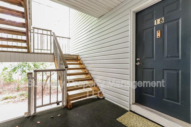 18 Juniper Way in Trenton, NJ - Building Photo - Building Photo