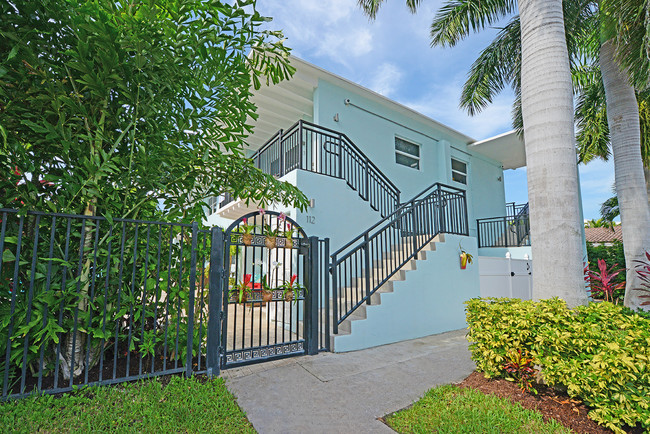 112 Bravado Ln in Palm Beach Shores, FL - Building Photo - Building Photo