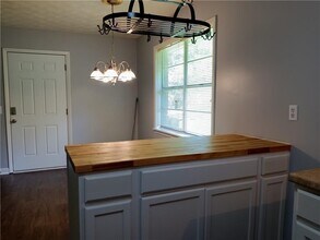 5060 Lisa Ct in Douglasville, GA - Building Photo - Building Photo
