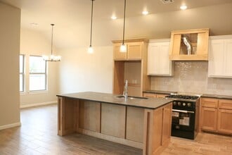 622 Honey Spgs in Shawnee, OK - Building Photo - Building Photo