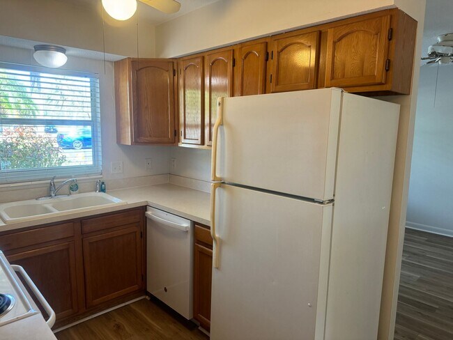 370 Base Ave E in Venice, FL - Building Photo - Building Photo