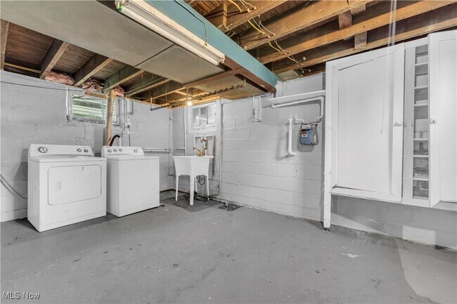 property at 2113 W 85th St
