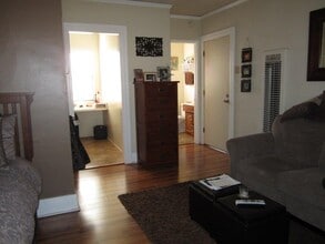 3400 E 2nd St, Unit 2 in Long Beach, CA - Foto de edificio - Building Photo