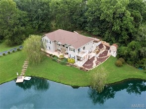 205 Paul Pl in Lebanon, IL - Building Photo - Building Photo