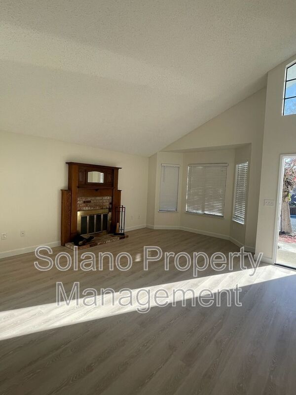 193 Nautilus Dr in Vallejo, CA - Building Photo - Building Photo