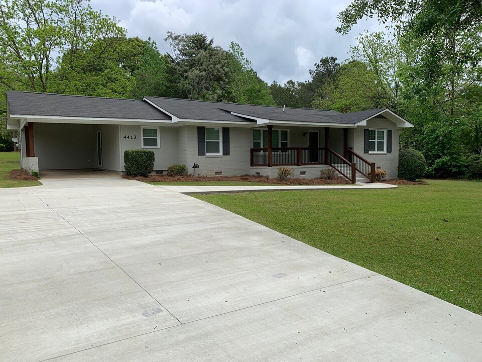 4413 Oak Bowery Rd in Opelika, AL - Building Photo