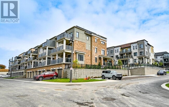 6C Lookout Dr in Bowmanville, ON - Building Photo - Building Photo