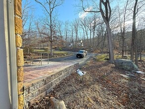 6486 Decker Rd in Bushkill, PA - Building Photo - Building Photo