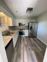 45 Dawn Ln in Hampton, VA - Foto de edificio - Building Photo