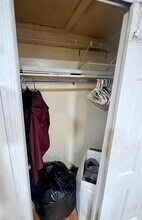 1012 Main St in Fords, NJ - Building Photo - Building Photo