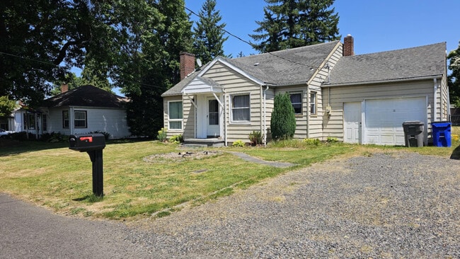2726 SE 165th Ave in Portland, OR - Building Photo - Building Photo