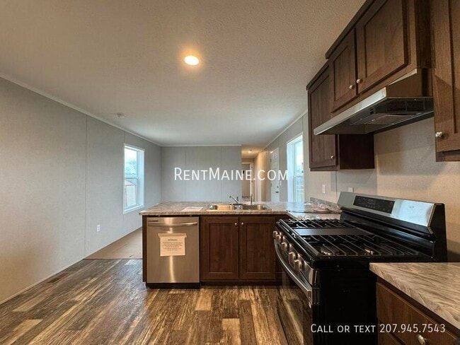 147 Sunset St in Pittsfield, ME - Building Photo - Building Photo