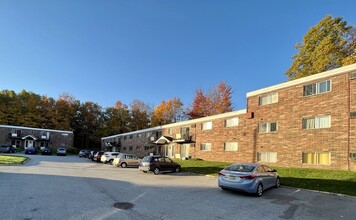 Mill Park Apartments in Chardon, OH - Building Photo - Building Photo