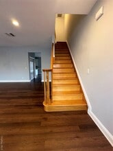 7803 Shore Rd in Port Washington, NY - Building Photo - Building Photo