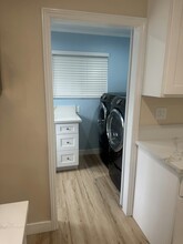 5957 Fishburn Ave in Huntington Park, CA - Building Photo - Building Photo
