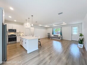 1146 Sexton Rd SW in Palm Bay, FL - Building Photo - Building Photo