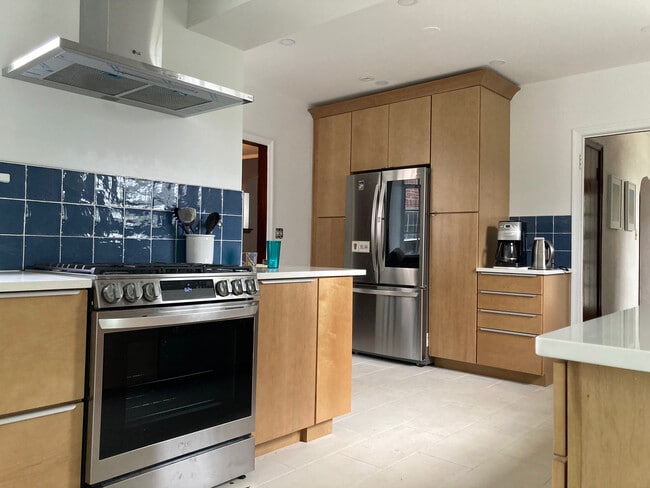 property at 4315 Argyle Ter NW