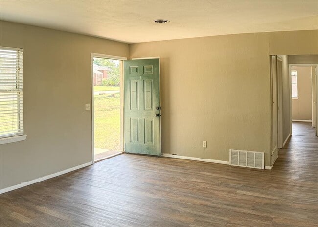 817 S Kelly Ave in Edmond, OK - Building Photo - Building Photo