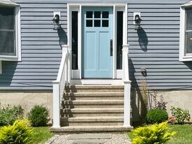 15 Old Witch Ct in Norwalk, CT - Building Photo