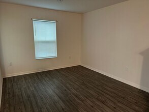 1604 Wynford Cir in Tavares, FL - Building Photo - Building Photo