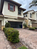 6074 NW 116th Dr in Coral Springs, FL - Building Photo