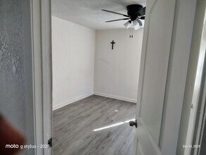 304 E Freeman St in Ennis, TX - Building Photo - Building Photo