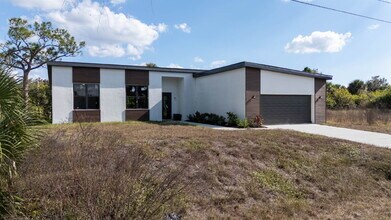 1804 Nimbus Dr in North Port, FL - Building Photo - Building Photo