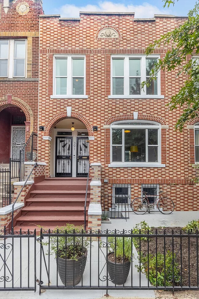 391 Fenimore St, Unit Floor 1
