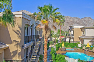 50630 Santa Rosa Plz in La Quinta, CA - Building Photo