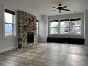 1570 Farmview Ter in Lynden, WA - Building Photo - Building Photo