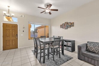 410 W Helena Dr in Phoenix, AZ - Building Photo - Building Photo