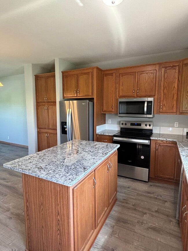 3746 Saddle Horn Trail in Ogden, KS - Building Photo - Building Photo