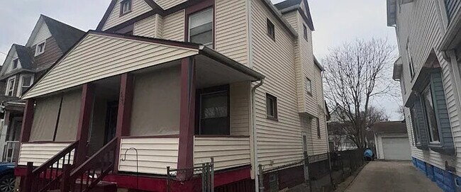 536 E 123rd St in Cleveland, OH - Building Photo - Building Photo