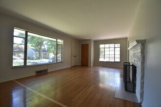 814 S Eastside Dr in Bloomington, IN - Building Photo - Building Photo